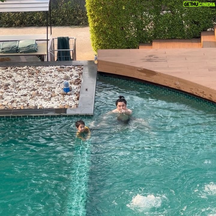 Krit Jeerapattananuwong - 152.3K Likes - เจ็กกิตกับกวิน