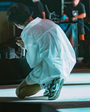 Krit Jeerapattananuwong Instagram - เท้าพลิกไหมให้ทาย..
👟 : @ppk.store.th