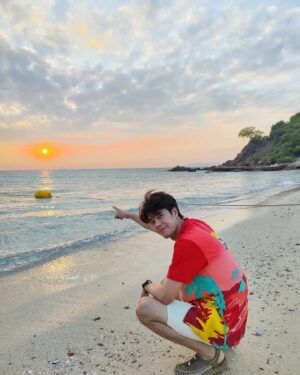 Krittakan Prasitpanit Instagram - ทรงอย่างแบด แดดอย่างร้อน