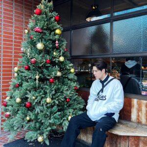 Krittakan Prasitpanit Instagram - Merry Christmas❄️🌲🔴