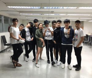 Krittapak Udompanich Instagram - รวมญาติครับรวมญาติ😂 #อ่าว#เฮียบอนน์หาย#เศร้าครับ