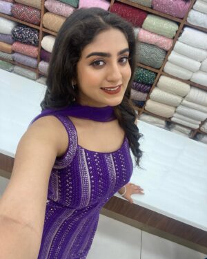Krittika Pradeep Instagram - @pulimoottilonline @fashioncafebypulimoottilsilks