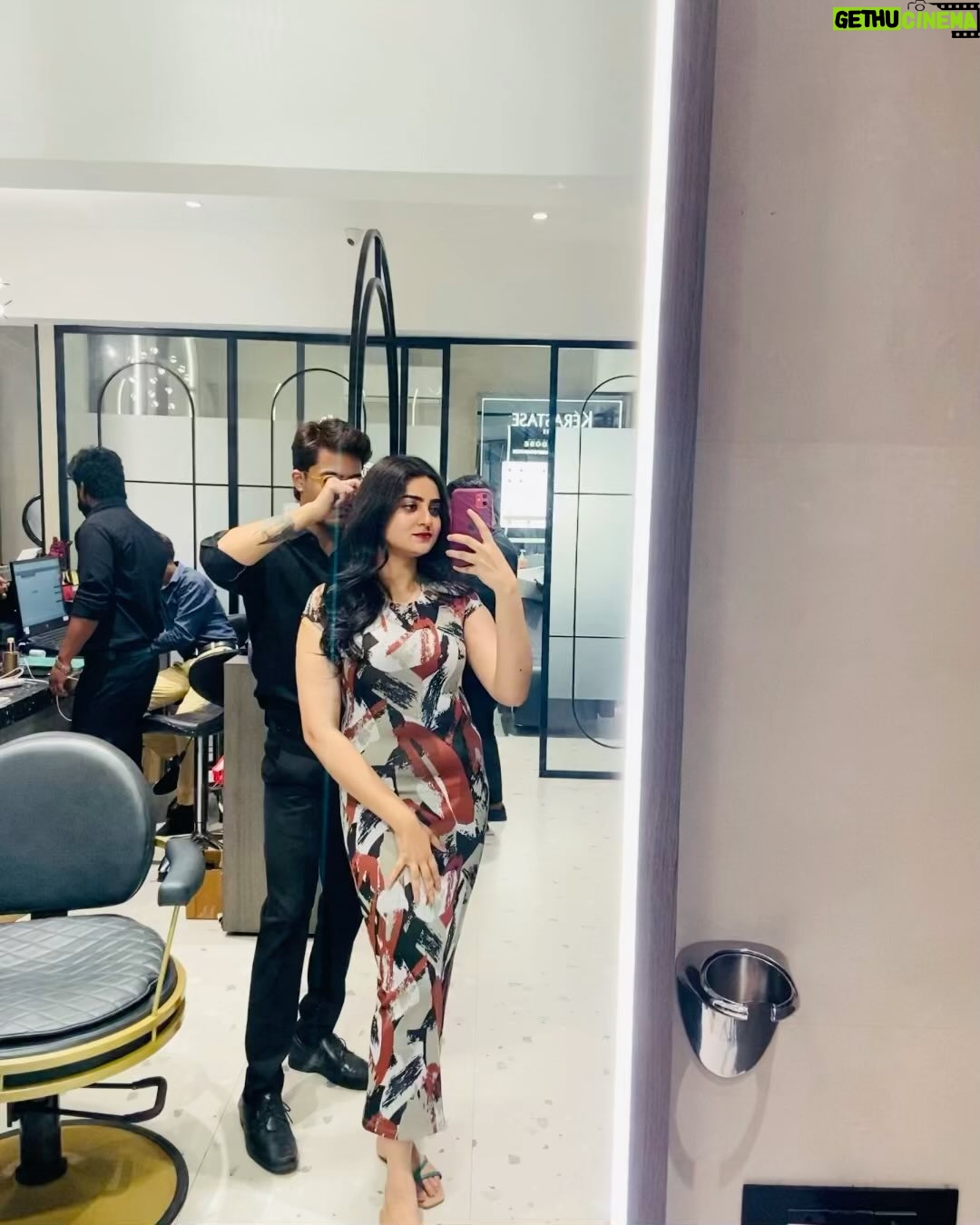 Krittika Pradeep - 1.2K Likes - You are one of my favourite stylist now @tanmay_solanki777 . You are very passionate about your work and an amazing person. Really loved the look . Thank you so much @tanmay_solanki777 .