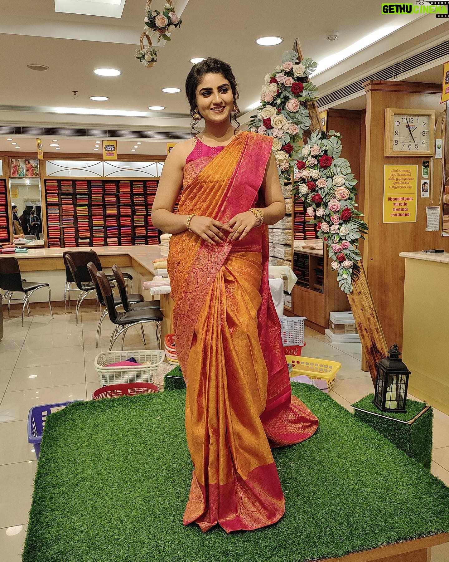 Krittika Pradeep - 1K Likes - ♥️
👗: @pulimoottilonline
MUA : @labellavittajh