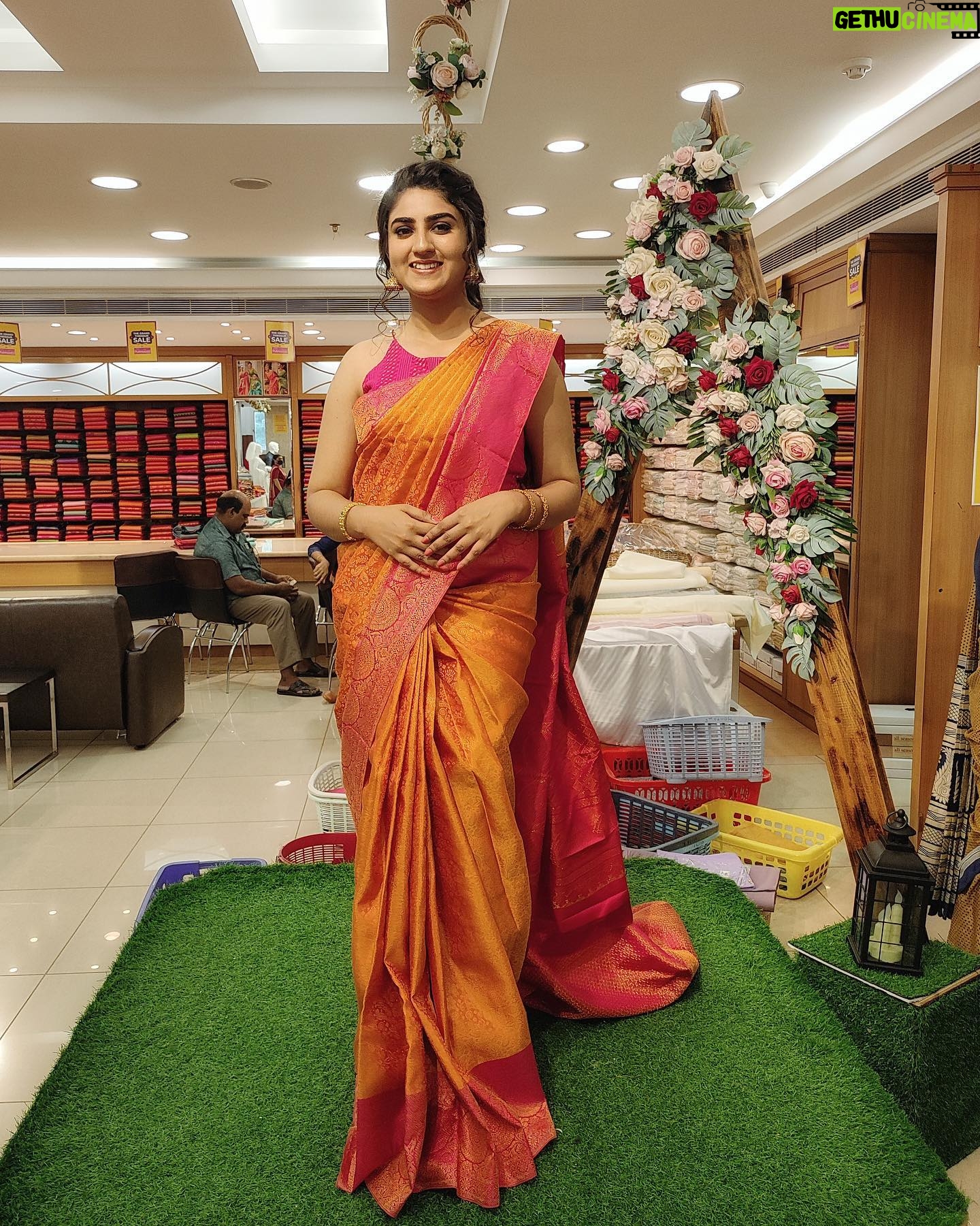Krittika Pradeep - 1K Likes - ♥️
👗: @pulimoottilonline
MUA : @labellavittajh
