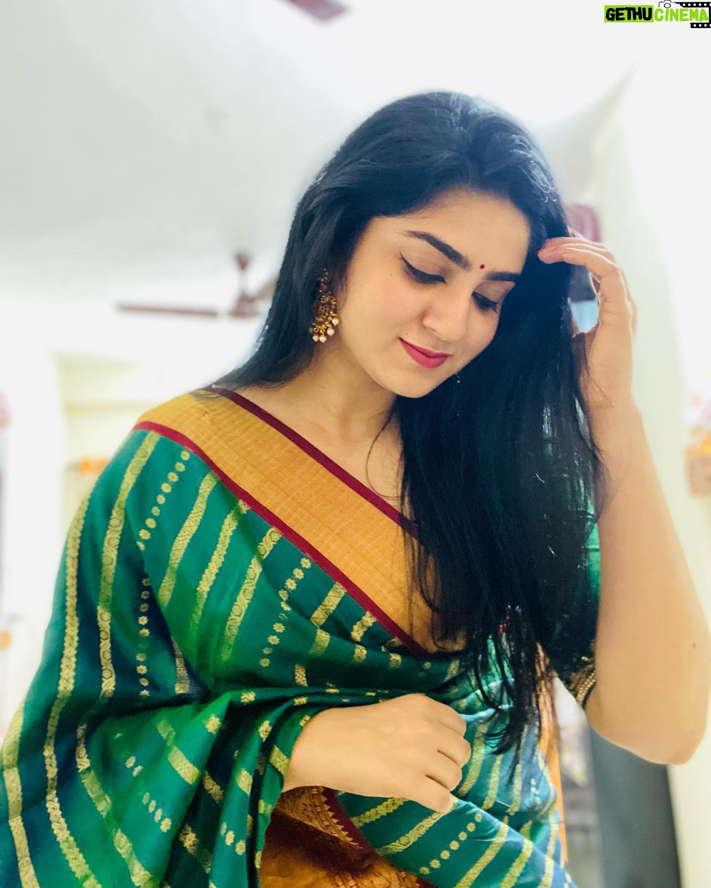 Krittika Pradeep - 873 Likes - 💚✨