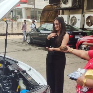 Krutika Desai Khan Instagram - 7.1.2020 😍
My first Car as my bday gift 🥰 
#Birthday #BirthdayCelebrations #PositiveVibesOnly #StayBlessed #SpreadLove ♥️