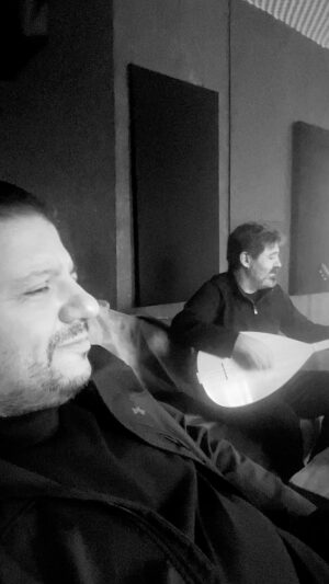 Kubat Instagram - Dinsiz İmansız! 
Ah Enderim ah @enderbalkir 🖤
#saz #söz 🎵