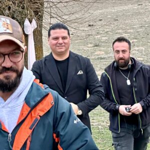 Kubat Instagram - “Arabaşı” türküsü ilk kez @gonuldagitrt 🖤
Yakında…🎵🎬