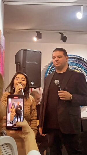 Kubat Instagram - Büyük Usta Yaşar Kemal’i Günestekin Art Galeri’de sevgili Ahmet’in hazırladığı harika belgeseli ve O çok sevdiği Türküyle andık… Başta manevi oğlu  @ahmetgunestekin olmak üzere emeği ve katkısı bulunan herkese sonsuz teşekkürler… @rojdasenses #yaşarkemal #anadolu #oyargelir🎵