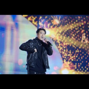 Kumachan Instagram - 2022最後一天簽海報時被工作人員誤認成原子少年的成員
黑洞大叔表示欣慰
謝謝桃園 台中 台中 高雄的邀請🙇‍♂️
大家新年快樂r