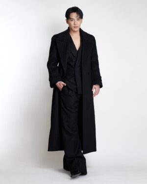 Kumachan Instagram - outfit：@ysl
stylist： @edie20402 
hair： @fluxeden 
makeup： @clairechengmakeup 
入圍感言：@poeteknology