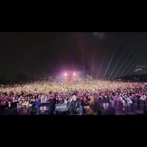 Kumachan Instagram - 2022最後一天簽海報時被工作人員誤認成原子少年的成員
黑洞大叔表示欣慰
謝謝桃園 台中 台中 高雄的邀請🙇‍♂️
大家新年快樂r