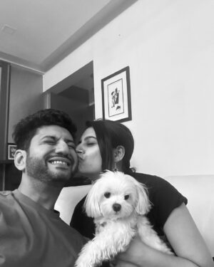 Kunal Jaisingh Instagram - Happy new year from us ✨♥️ 

They say a picture speaks a thousands words… definitely this one does and we are seizing it as we enter another fresh start! Another chance to get back up, restart, redetermine! Gratitude 🙏✨ 

#prosperousnewyear