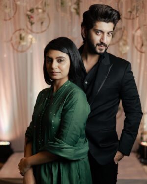 Kunal Jaisingh Instagram - Your love keeps me warm all year long. Making new memories and falling in love all over again. Together is the only place I want to be. 

📸:- @knotshots.in