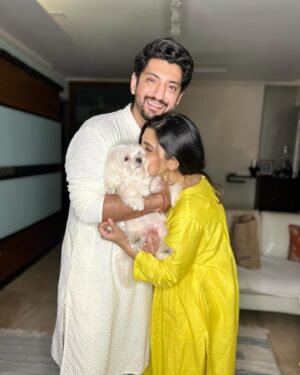 Kunal Jaisingh Instagram - Happy diwali from us to you ♥️✨

#happydiwali #lettherebelight