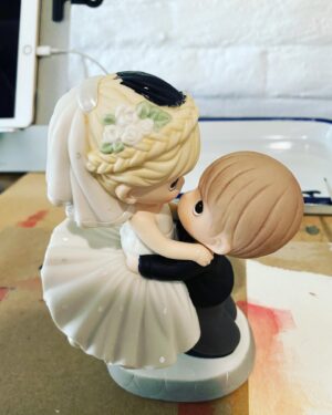 Kunjue Li Instagram - When you’re asian and really likes a cake topper #caketopper #painting #adapt