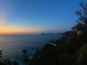 Kunjue Li Instagram - Merry Christmas from a magical place. #banyantreehotels