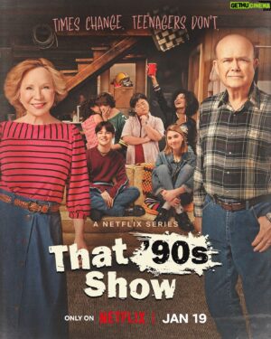 Kurtwood Smith Instagram - Happy New Year! Very happy that we get to start the year off with some laughs #that90sshow arrives January 19 on @netflix