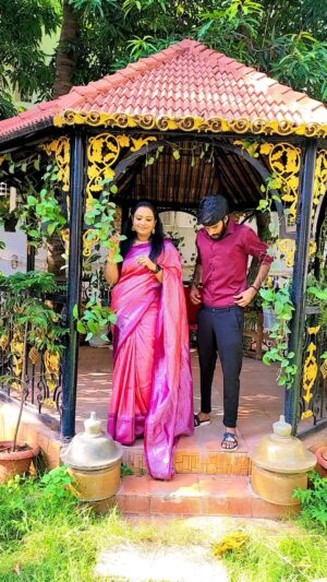 Kutty Gopi Instagram - “There is nothing I would not do for those who are really my friends.” #"True #friendship comes when the silence between two people is #comfortable....here doing a reel with a very good friend @kuttygopi_adadeiiii ....very #humorous and positive soul....so happy to get your #friendship ....#instareels #humour #funreels