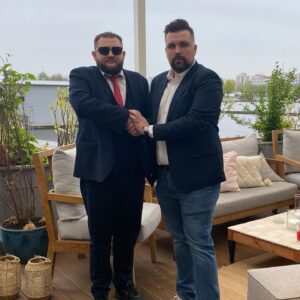 Kuzma Gridin Instagram - Депутаты 5 - го созыва Фрунзенского и Невского района, Антон Сергеевич Власов и Гридин Никита Юрьевич подписали документ о сотрудничестве и дружбе между районами.