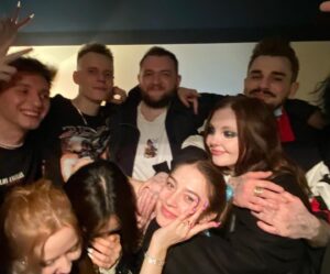 Kuzma Gridin Instagram - Я и популярная поп группа ФРЕНДЗОНА. Их последний концерт. Весна 2022. Фото в цвете