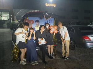 Kwak Si-yang Instagram - 미남당을 사랑해주신 시청자분들께 진심으로 감사 인사드리며 수철이를 만나서 즐거웠습니다 ❤️ 
또 좋은 모습과 좋은 캐릭터로 여러분들께 찾아 뵙겠습니다.