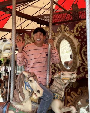 Kwak Si-yang Instagram - 수철이는 그냥 행복한거다
바보 아니다!!! 순수한거야!!
오늘도 미남당 봐줄꺼죠?
9시50분에 만나요 오늘도 박장대소