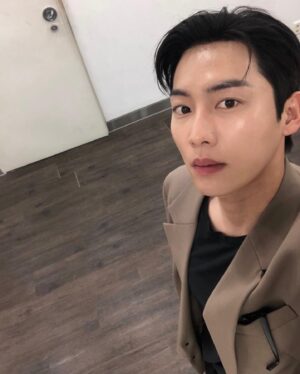 Kwon Hwa-woon Instagram - 최근