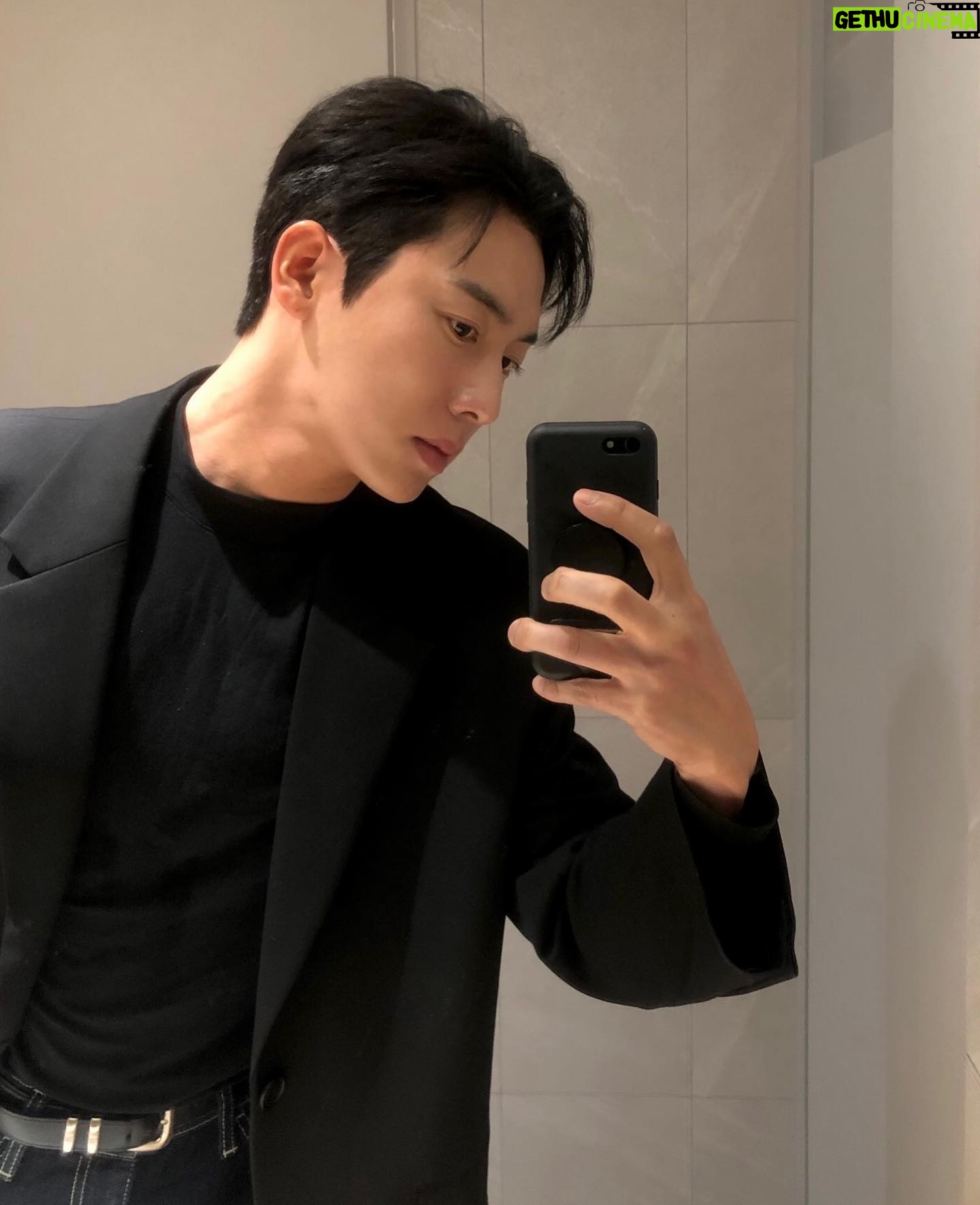 Kwon Hwa-woon - 19.8K Likes - #ADERERROR