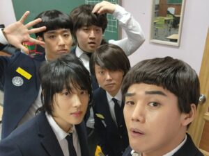 Kwon Hyuk-soo Instagram - SNL5 
임시완 
레전드찍고
임시완혼자 자기머리같고ㅋㅋㅋㅋ
#임시완 #SNL코리아
