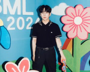 Kwon Jeong-yeol Instagram - [📸]
<9 1>의 감동이 다시 느껴졌던 10CM의 뷰티풀 민트 라이프 무대!
열정적으로 함께해 준 센치너와 관람객 여러분들 모두 뜨거운 공연을 만들어주셔서 감사합니다!

Thank you Centiner and everyone who joined all together for 10CM’s Beautiful Mint Life 2024! 

#10CM #십센치 #권정열 
#뷰민라 #뷰티풀민트라이프 #BeautifulMintLife #BML