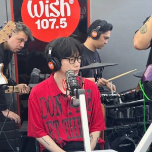 Kwon Jeong-yeol Instagram - Thanks for having me @wish1075 and it was so nice singing Palagi with you once again @tjmusicmonterde !

Wish Radio 107.5에 다녀왔습니다! TJ와 함께한 Palagi도 지금 Wish 107.5 유튜브 채널에서 확인해주세요!

#10CM #십센치 #권정열 #Palagi #Wish1075