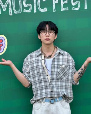Kwon Jeong-yeol Instagram - 자발적 스탠딩을 경험하게 해준 파크 뮤직 페스티벌❤️‍🔥 정말 즐거웠습니다. 다음에 또 만나요 우리! 🩷

Thank you everyone at Park Music Festival for let us witness voluntary standing 😂❤️‍🔥 It was a lot of fun! See you all next time! 🩷

#10CM #십센치 #권정열 #파크뮤직페스티벌 #파뮤페