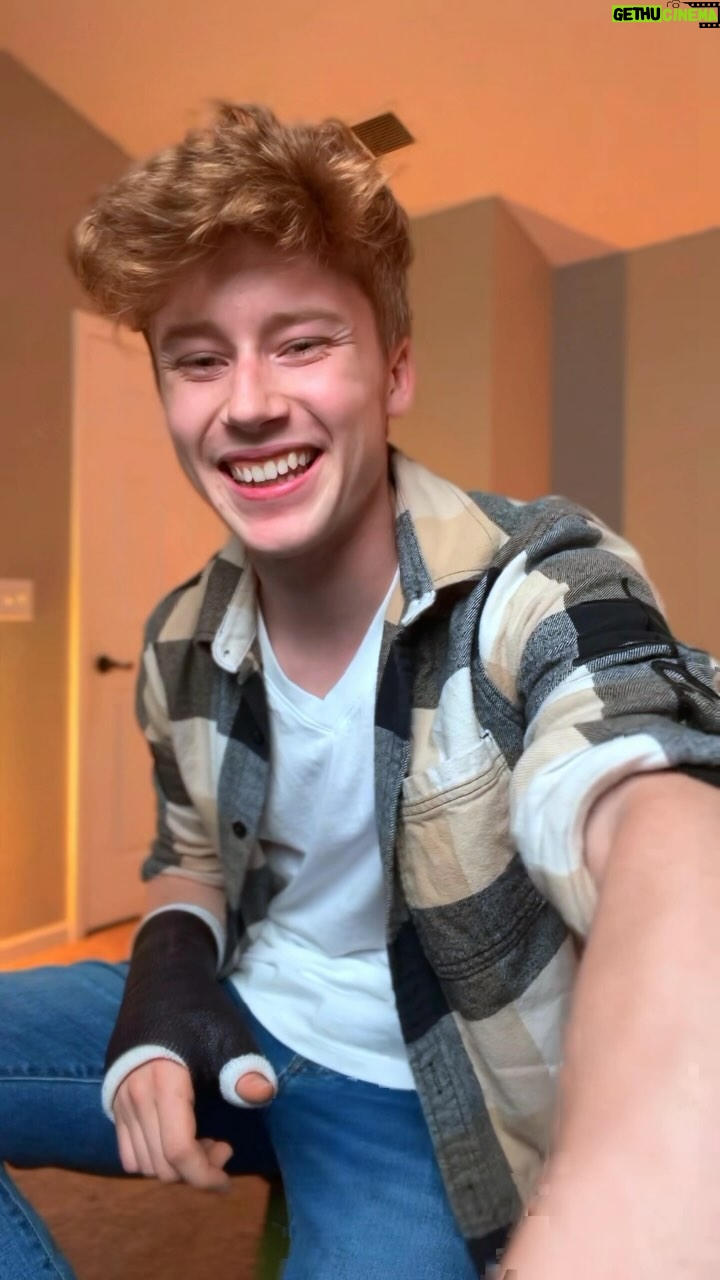 Ky Baldwin - 11.2K Likes - Here Comes The Sun FULL cover! #thebeatles