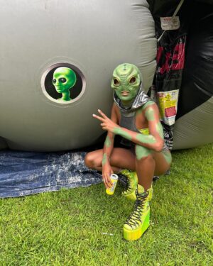 Kyle Cooke Instagram - A day in the life…👽 👉🏻
