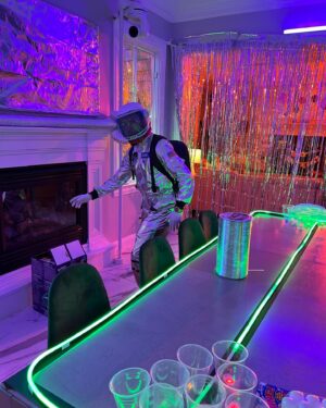 Kyle Cooke Instagram - A day in the life…👽 👉🏻