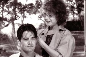 Kyle MacLachlan Instagram - It's never easy losing a member of the Twin Peaks family, & the passing of #PiperLaurie is no different. She was such a caring presence & incredible force on screen. The vivacious energy she brought to Catherine will live on forever. Sending love to her family, friends, & fans.