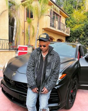 Kyle Massey Instagram - Fake friends are like shadows. They follow you in the sun but leave you in the dark….. re read that. Tag a real 1 👇🏽👇🏽👇🏽 FOLLOW EVERYONE TAGGED IN THIS PHOTO!! 👇🏽👇🏽👇🏽 P.S scroll to see DRAKE 🤣😅 #tweakin