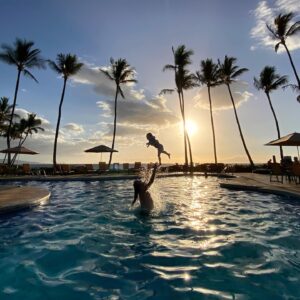 Kyle Newacheck Instagram - Maui with family.  Grateful for this planet, and grateful for this life.