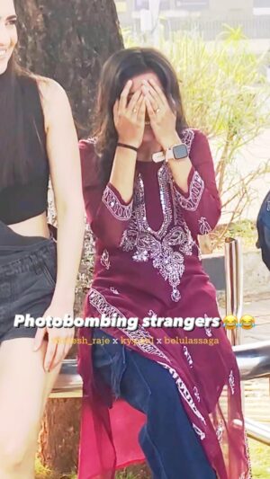 Kyle Paul Instagram - You and your friends when? 😭

#reels #reelsinstagram #reelitfeelit #explore #explorepage 

[ photobombing, photobomb, foreigners photobombing ]