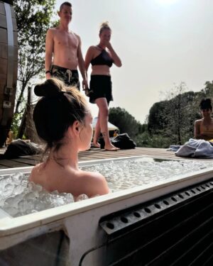 Kyle Pryor Instagram - What an awesome retreat @thelemonlodge.pt 🍋 working through the @iceman_hof method, a total game changer, especially the breath work! 

I had been cold showering through the UK winter so the cold wasn't as bad as I thought it would be, I'd recommend anyone to try this and get stuck in. 

Big thanks to our hosts and @alex_vliege for guiding us through the process and bringing the good energy

🔥❄️