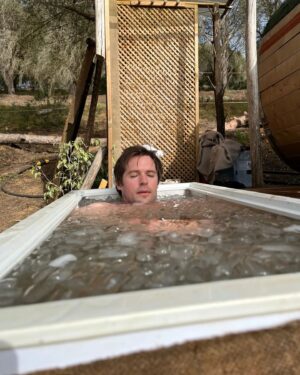 Kyle Pryor Instagram - What an awesome retreat @thelemonlodge.pt 🍋 working through the @iceman_hof method, a total game changer, especially the breath work! 

I had been cold showering through the UK winter so the cold wasn't as bad as I thought it would be, I'd recommend anyone to try this and get stuck in. 

Big thanks to our hosts and @alex_vliege for guiding us through the process and bringing the good energy

🔥❄️