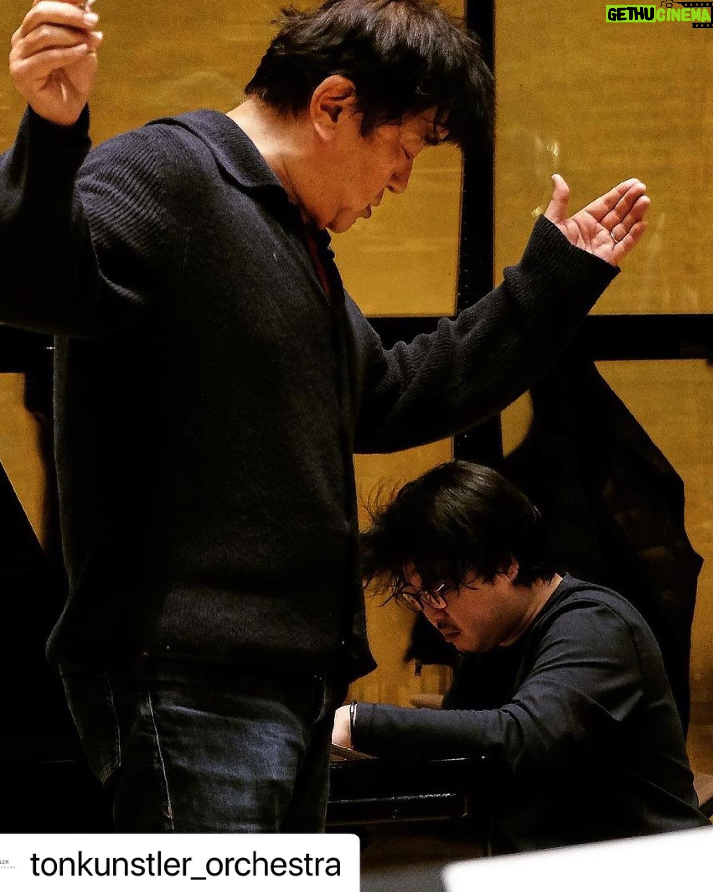 Kyohei Sorita - 11.9K Likes - I'm back :))
And I am very honored to perform here again !! #Musikverein
Rachmaninoff / Piano Concerto No.3 Op.30
With @tonkunstler_orchestra and Mo. @yutakasado_official
• SA | 11 MÄR 23 | 18.30 Uhr | Grafenegg
• SO | 12 MÄR 23 | 15.30 Uhr | Musikverein Wien
• MO | 13 MÄR 23 | 19.30 Uhr | Festspielhaus St. Pölten
• DI | 14 MÄR 23 | 19.30 Uhr | Musikverein Wien