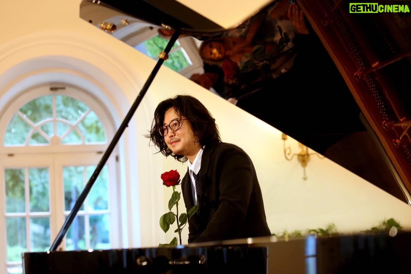 Kyohei Sorita - 13.3K Likes - It was a great honor to perform in the place where Chopin spent his time🇵🇱✨
And congratulations on your 30th anniversary as Artistic Director, my professor!!
At 77th Duszniki International Piano Festival 2022
Photo by Marek Grotowski
#chopin #poland #kyoheisorita