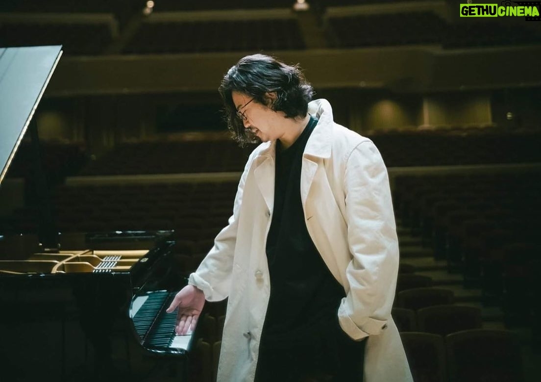 Kyohei Sorita - 15.3K Likes - I turned 28 today! (1st Sep.)
Thanks for all your many kind messages!
It was a very fulfilling and great year.
I hope the next year will be even more ….😏
P.S.
Also I enjoy living and studying in Vienna 🇦🇹
Kyohei Sorita
ーーーーーーーーーーーーーーーー
沢山の温かいメッセージをありがとうございました!
皆様の支えもあり、27歳はとても充実して最高の年となりました。
28歳も素敵な一年になるといいなぁ…
反田恭平
#birthday #pianist
#PSG #GambaOsaka
#Neymar #Messi #football
#kyoheisorita #反田恭平