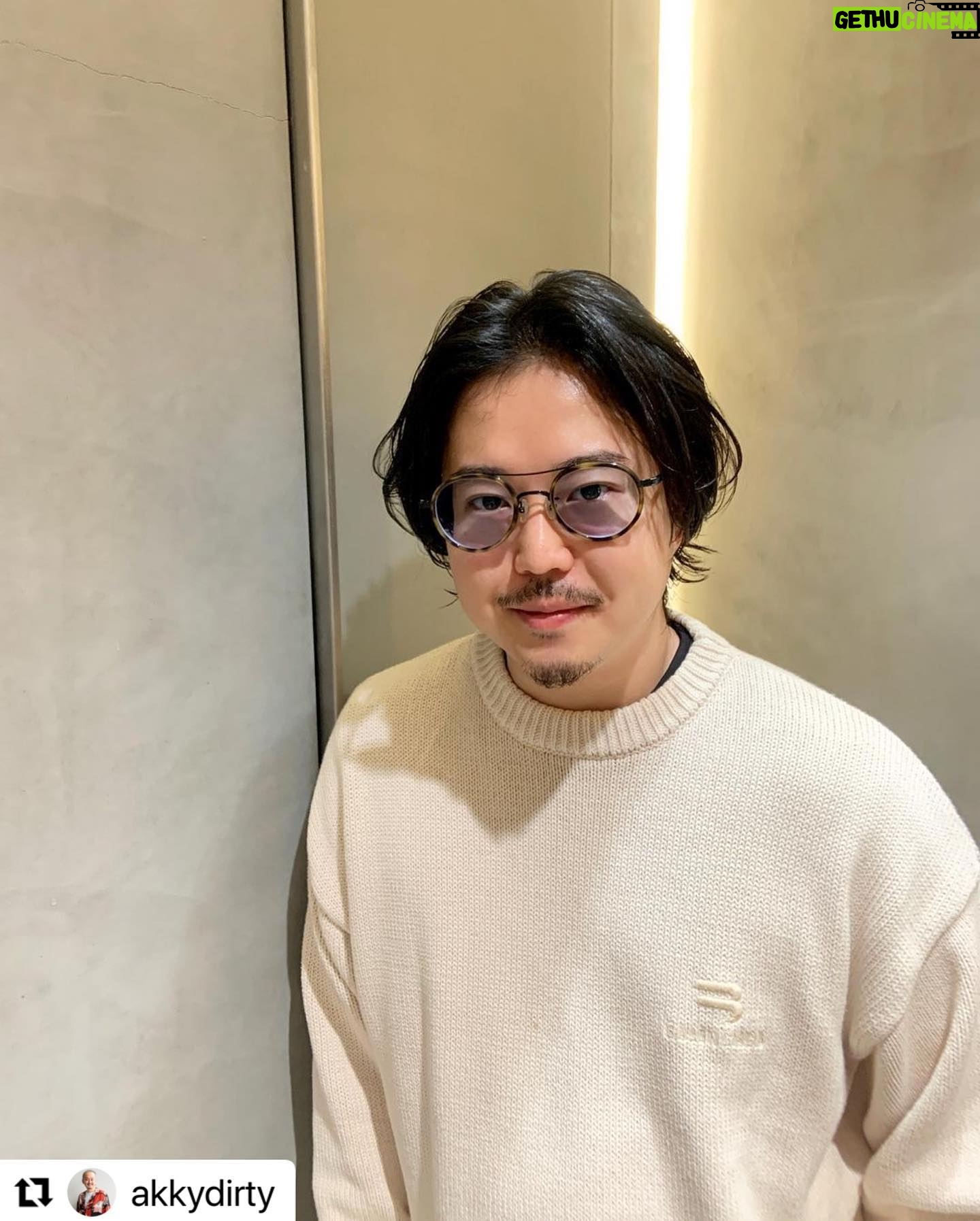 Kyohei Sorita - 15.3K Likes - Finally I chopped off my hair 💇♂️
Thankyou @akkydirty !! #MINX
#Repost @akkydirty with @use.repost
・・・
🎹反田恭平さん🎹
本当に反田さんはお忙しくてやっとこさ時間つくれて髪切りに来てくれました👍🔥🫰そしてバッサリ✂︎✂︎
MINXのお客様もスタッフもファンの方が多く本当に光栄です🙏
髪めっちゃいい感じです👍いつも本当にありがとうございます!🙇♂️
#反田恭平
#反田恭平growingsonority
#solistiade
#ピアニスト
#指揮者
#実業家
#ショパンコンクール
#情熱大陸
#ショパン国際ピアノコンクール
#ショパンコンクール2021
#サムライヘア
#minxharajuku
#minx
#ミンクスハラジュク