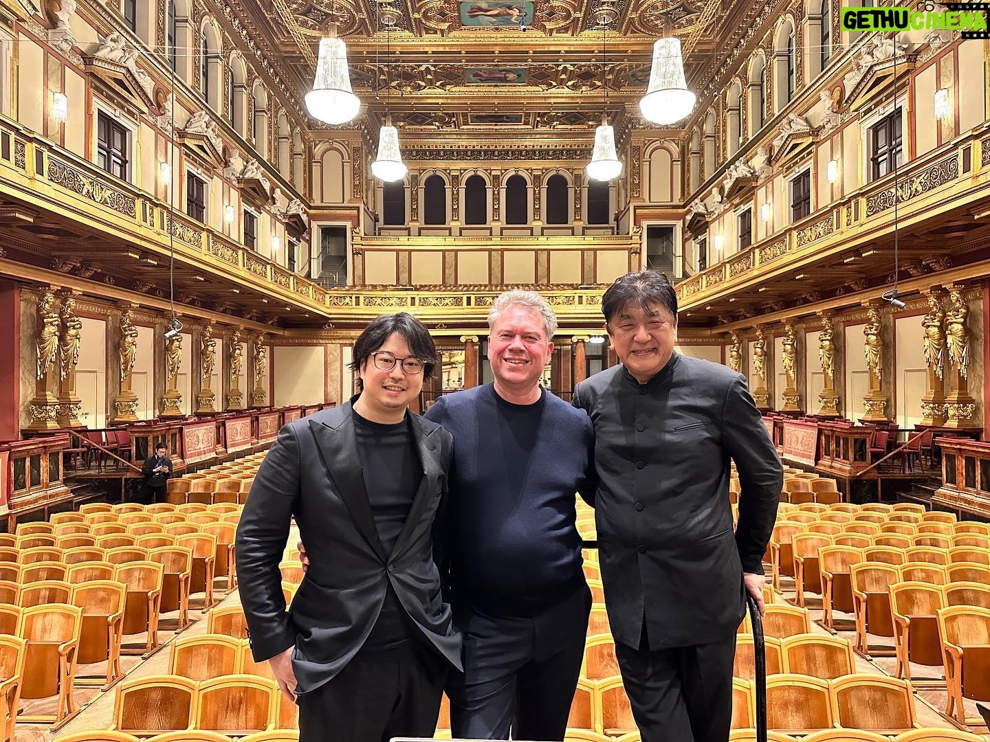 Kyohei Sorita - 9.6K Likes - Musikverein is a one and only hall for me.
It was a memorable time. I was happy to come back once again. Thank you 😌
By the way, It was very emotional to be able to go from home to the hall. Not from the hotel !! I mean…moved here in Vienna from Poland))
Rachmaninoff: Piano Concerto No.3 op.30
11-14.03/2023
#tonkünstlerorchester
#musikverein #rachmaninoff
#yutakasado #kyoheisorita
#life #pianist