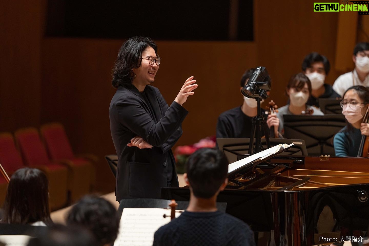 Kyohei Sorita - 10.8K Likes - Tours for the new season have started.
Conductor & Soloist : Kyohei Sorita
Concert Master : Kaoru Oe
Orchestra : Japan National Orchestra
L.v. Beethoven / Leonore Overture no.3 op.72b
W.A. Mozart / Symphony no.38 in D major K.504
—————————
L.v. Beethoven / Piano Concerto no.4 in G major op.58
All concerts sold out !!
See you soon !!!
(Photo by Minato Mirai Hall )
#JNO #japannationalorchestra
#kyoheisorita #kaoruoe #minatomiraihall