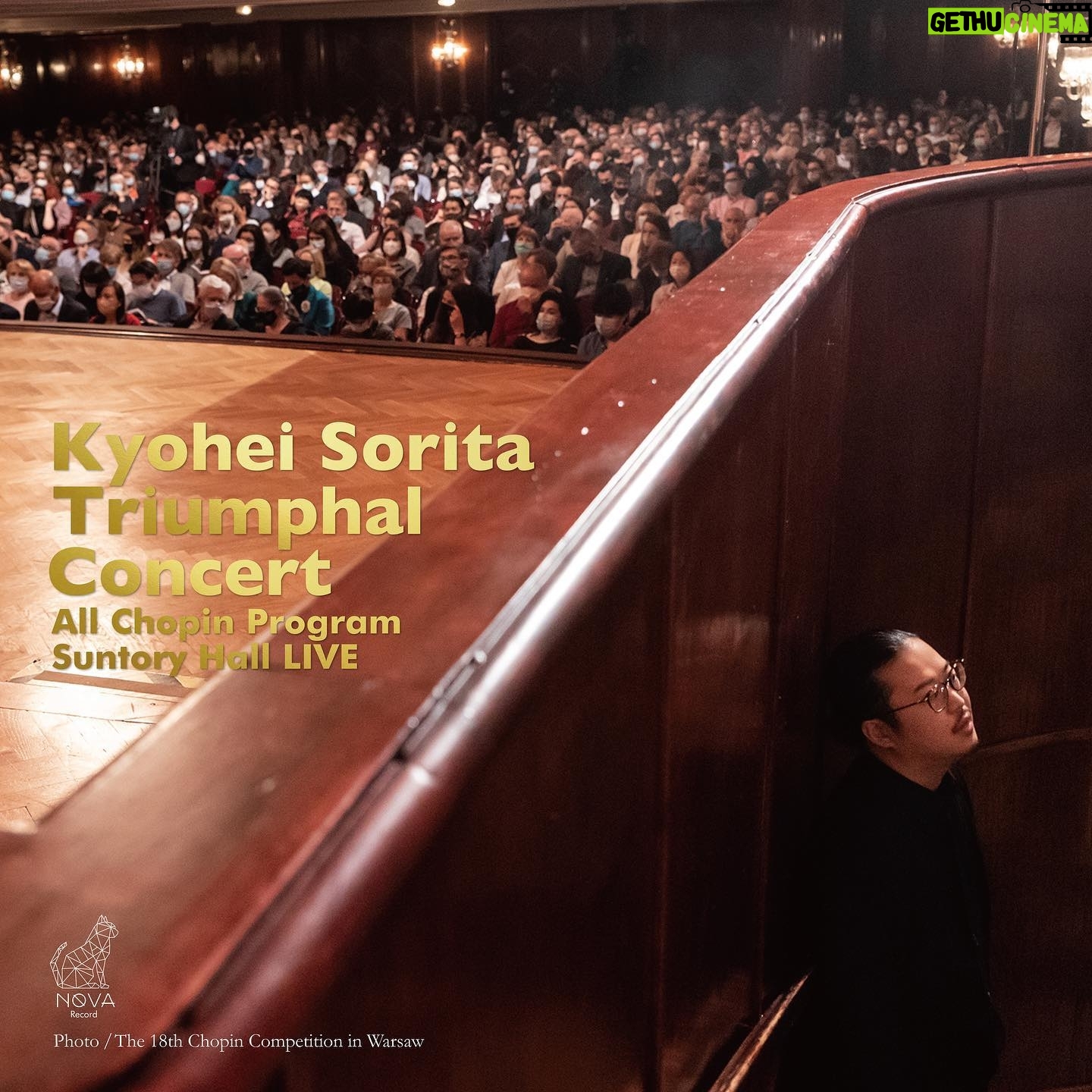 Kyohei Sorita - 10.5K Likes - 【New CD 💿 information 】
凱旋コンサート サントリーホールライブ」のCDは明日から予約開始(発売日:7月25日)ですが、明日からのリサイタルツアーにお越しの方は、会場でのみ先行購入が可能です。
プログラムには、ショパン・コンクールの1次、2次、3次予選で演奏した全曲と、私の大好きなシューマン=リストの「献呈」を特別収録しています。
私にとってはとても大切なアルバムですので、ぜひお楽しみください。
そしてまた明日、会場限定で「終止符のない人生(幻冬舎)」を販売します。
楽しみにしていてください
【Announcement 📣 】
The CD of "Triumphant Return Concert Suntory Hall Live" will be available for pre-order starting tomorrow (release date: July 25), but those who come to the recital tour starting tomorrow will be able to purchase it earlier at the venue only.
The program includes all the pieces I played in the first, second and three rounds of the Chopin Competition, as well as my favorite piece, “Widmung“ by Schumann-Liszt, which was specially recorded.
This is a very important album for me, and I hope you will enjoy it.
Program of cd
DISC 1
1) Waltz in F major Op.34 No.3
2) Rondo à la Mazur in F major Op.5
3) Ballade in F major Op.38
4) Andante Spianato and Grande Polonaise Brillante in E flat major Op.22
5) 3 Mazurkas Op.56
DISC 2
1) Sonata in B flat minor Op.35
2) Largo in E major
3) Polonaise in A flat major Op.53
4) Nocturne in B major Op.62 No.1
5) Etude in C major Op.10 No.1
6) Etude in B minor Op.25 No.10
7) Scherzo in B flat minor Op.31
8) Schumann=Liszt / Widmung
And also Tomorrow, a limited edition of "Life Without End (Gentosha)" will be available for purchase at the venue.
Looking forward to it!
#kyoheisorita #cd